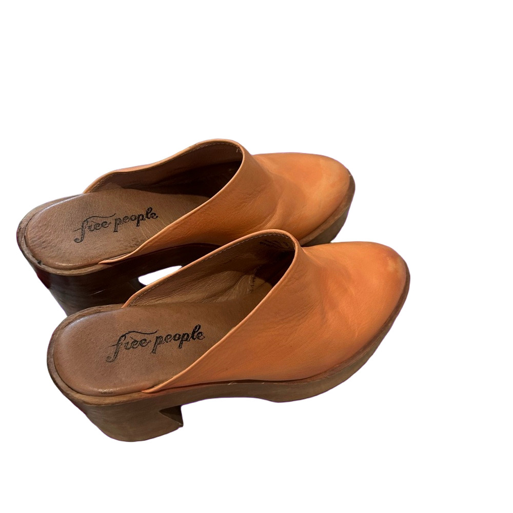 Free People  Leather Slip-On Clogs Mules 7 / 37 - Picture 2 of 4
